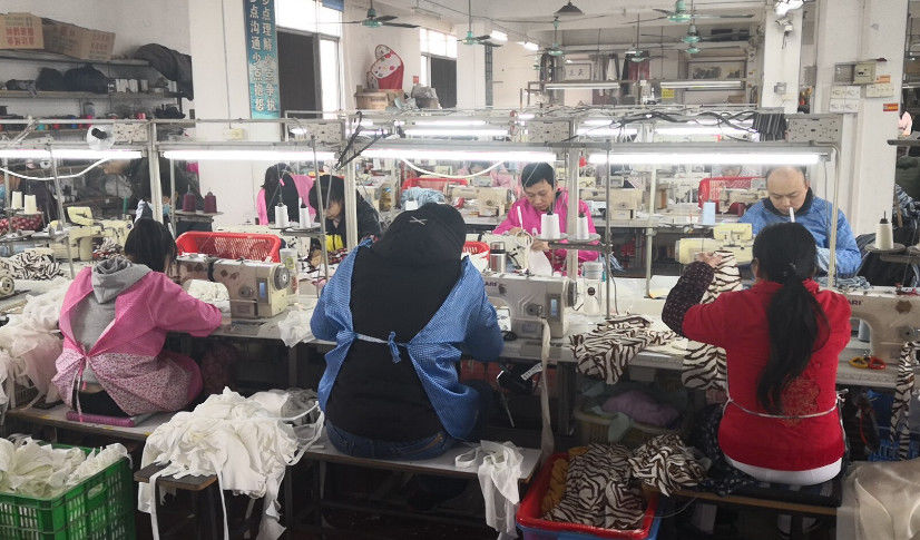 Guangzhou Beianji Clothing Co., Ltd. linha de produção do fabricante